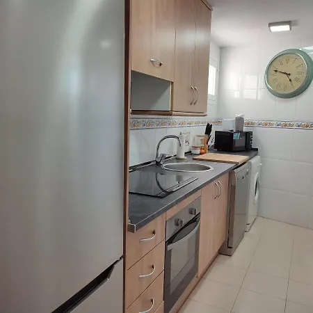 Junto Playa Levante Con Terraza Chill-out-2 Wcs-a Estrenar Gemelos 23 * בנידורם